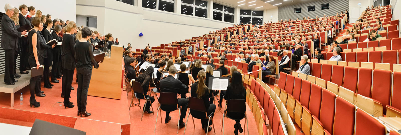 Chorphoto vom Konzert J.S. Bach - Weihnachtsoratorium, Kantaten IV-VI, Hörsaal F der Medizinischen Hochschule Hannover, 17.01.2017